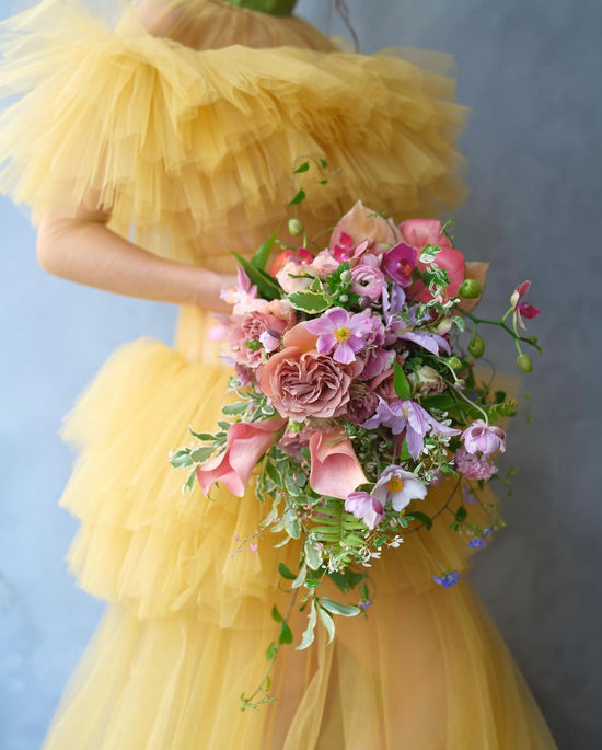 How do you feel about the colour yellow? Would you feature yellow at your wedding?