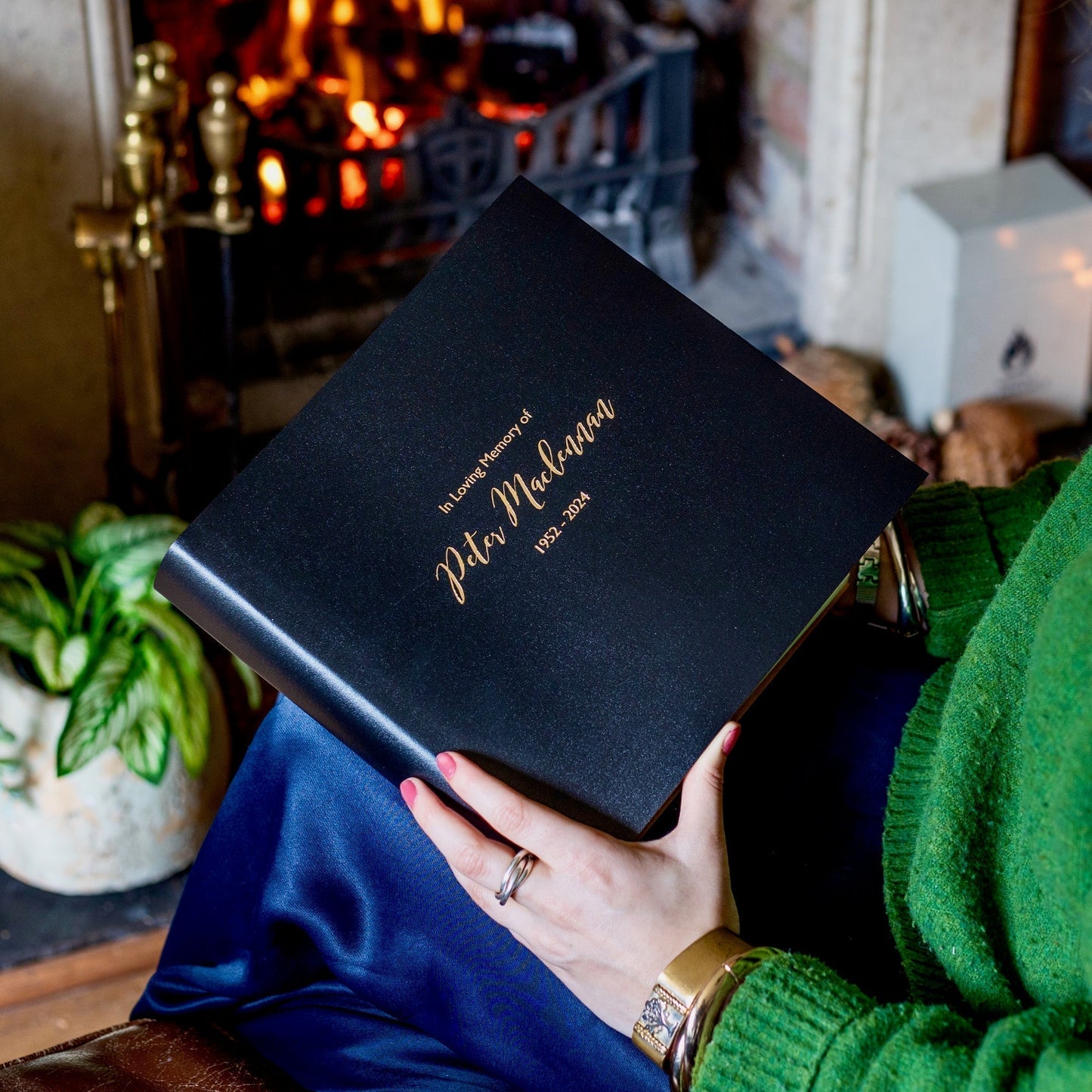 Why Do I Need a Condolence Book? | BeGolden UK